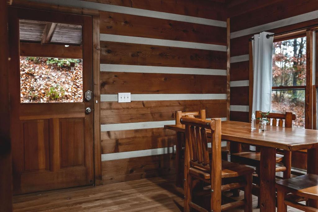 Deer Run Cabin At 36 North - Hot Tub Purlear Extérieur photo